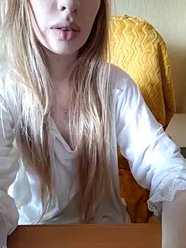 Snapshot of Elza_kom chatting on 09/10/25, 06:24 Elza kom online show from 09/10/25, 06:24