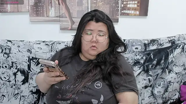 Nadine asian online show from 11/22/25, 01:37