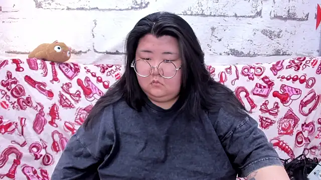 Snapshot of Nadine_asian chatting on 06/21/26, 08:17 Nadine asian online show from 06/21/26, 08:17