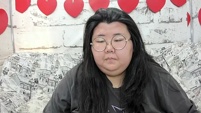 Snapshot of Nadine_asian chatting on 06/28/26, 08:09 Nadine asian online show from 06/28/26, 08:09
