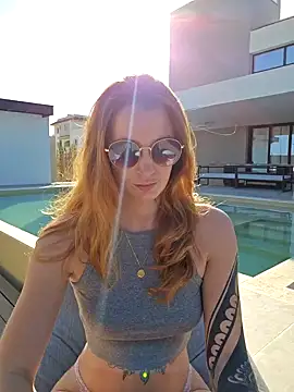 Snapshot of Laurahorney_xo chatting on 01/28/25, 12:43 Laurahorney xo online show from 01/28/25, 12:43
