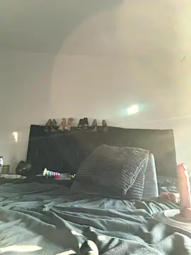Snapshot of Laurahorney_xo chatting on 10/07/25, 02:14 Laurahorney xo online show from 10/07/25, 02:14