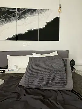 Laurahorney xo online show from 03/22/26, 08:45