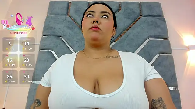 LucciaPorter online show from 11/06/25, 09:37