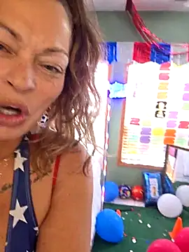 Snapshot of Erotic_and_Exotic chatting on 06/16/26, 09:50 Erotic and Exotic online show from 06/16/26, 09:50