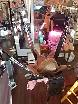 luvs2cumm69 online show from 12/03/24, 07:55