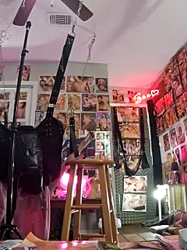 luvs2cumm69 online show from 12/09/24, 12:51