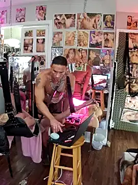 luvs2cumm69 online show from 12/09/24, 06:57