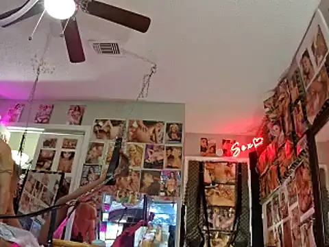 luvs2cumm69 online show from 12/19/24, 08:55