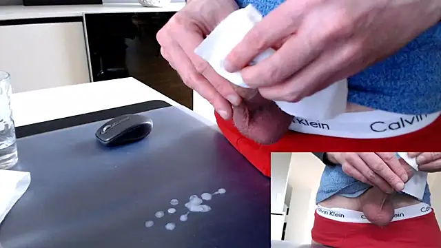 Snapshot of sperma_tributes chatting on 01/17/25, 11:27 sperma tributes online show from 01/17/25, 11:27