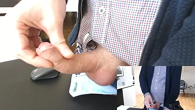 Snapshot of sperma_tributes chatting on 11/21/25, 08:57 sperma tributes online show from 11/21/25, 08:57