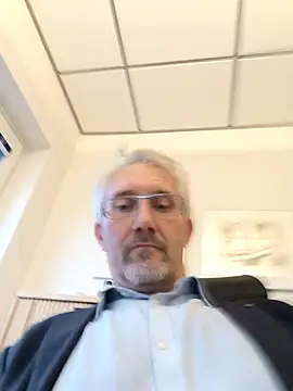 tom-swede online show from 10/27/25, 03:16