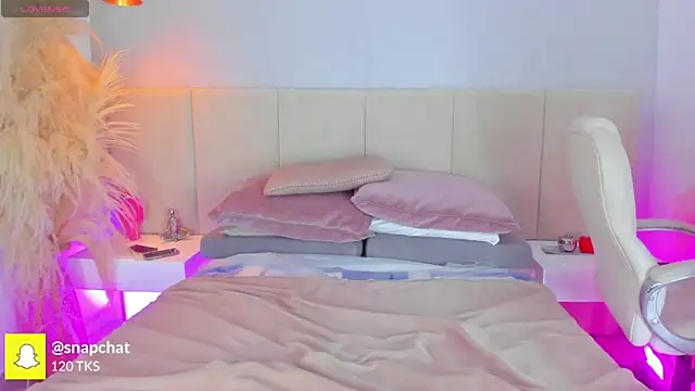 sofia pamela online show from 11/11/25, 07:25