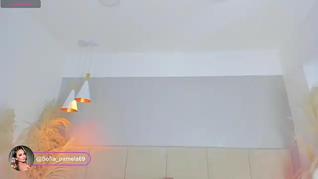 Snapshot of sofia_pamela chatting on 01/17/26, 07:17 sofia pamela online show from 01/17/26, 07:17