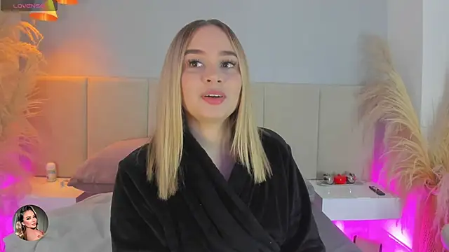 Snapshot of sofia_pamela chatting on 02/19/26, 07:21 sofia pamela online show from 02/19/26, 07:21