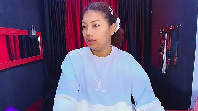 Snapshot of JadaRoberts chatting on 12/18/24, 11:13 JadaRoberts online show from 12/18/24, 11:13