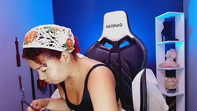 Snapshot of JadaRoberts chatting on 12/15/25, 12:20 JadaRoberts online show from 12/15/25, 12:20