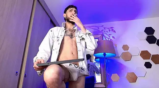 Snapshot of enzo_herrera01 chatting on 03/09/25, 07:45 enzo herrera01 online show from 03/09/25, 07:45