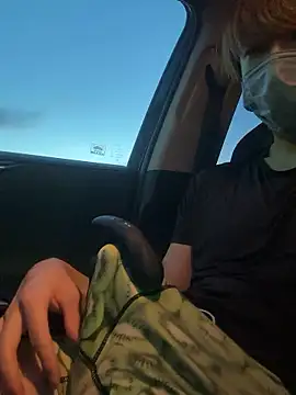 issy19 online show from 09/15/25, 09:20