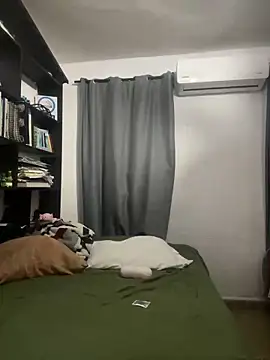 Magicerosxx69 online show from 12/17/25, 11:55