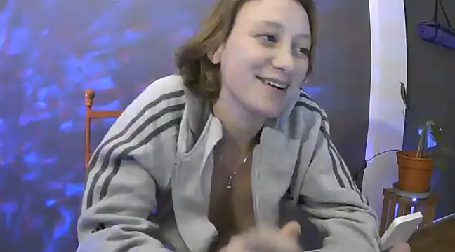 Snapshot of stupid_babybird chatting on 03/10/25, 04:17 stupid babybird online show from 03/10/25, 04:17