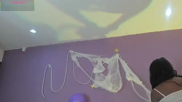 lanna bx online show from 10/13/25, 07:03