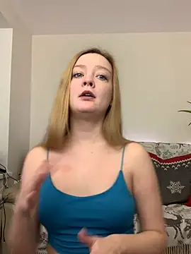 Snapshot of Radiants_two chatting on 12/15/24, 11:53 Radiants two online show from 12/15/24, 11:53