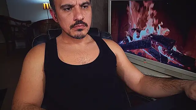 Snapshot of officeman7 chatting on 01/11/25, 06:12 officeman7 online show from 01/11/25, 06:12