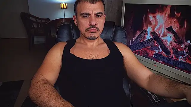 Snapshot of officeman7 chatting on 01/16/25, 03:56 officeman7 online show from 01/16/25, 03:56