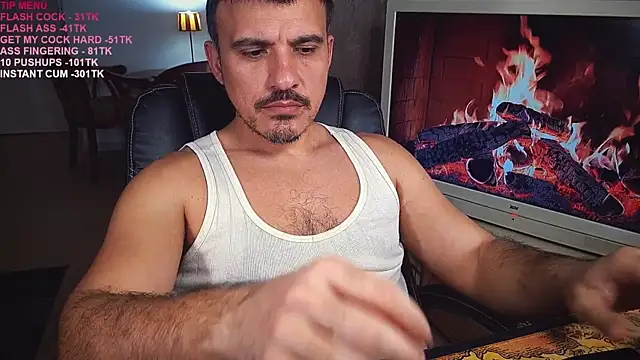 Snapshot of officeman7 chatting on 03/07/25, 04:33 officeman7 online show from 03/07/25, 04:33