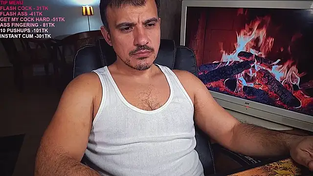 Snapshot of officeman7 chatting on 03/17/25, 04:54 officeman7 online show from 03/17/25, 04:54