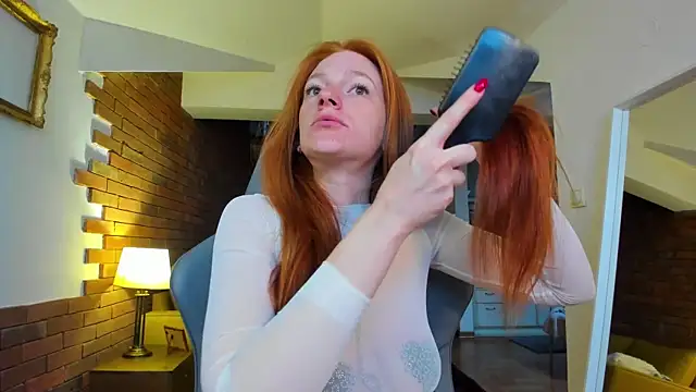 Aliceginger99 online show from 11/12/25, 06:14