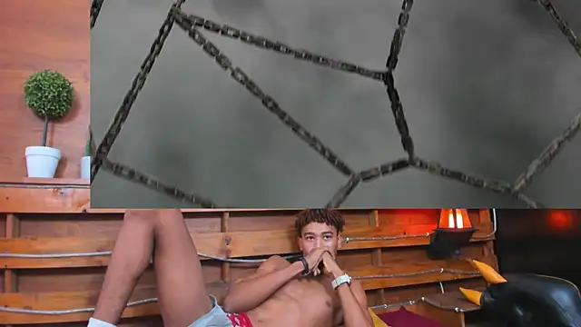 Snapshot of sexy_blacks_ chatting on 02/22/25, 05:46 sexy blacks online show from 02/22/25, 05:46