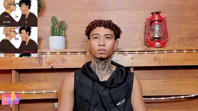 Snapshot of sexy_blacks_ chatting on 02/26/25, 11:30 sexy blacks online show from 02/26/25, 11:30