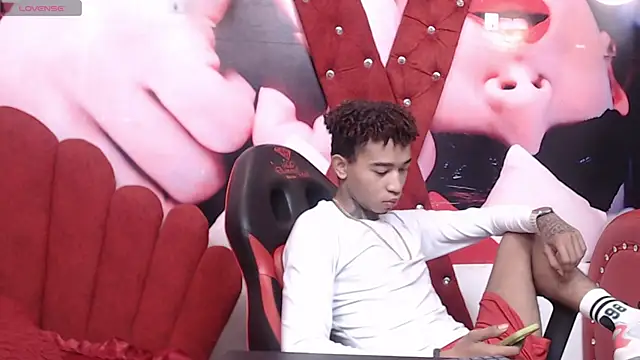 Snapshot of sexy_blacks_ chatting on 09/09/25, 11:21 sexy blacks online show from 09/09/25, 11:21