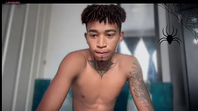 Snapshot of sexy_blacks_ chatting on 10/27/25, 12:09 sexy blacks online show from 10/27/25, 12:09