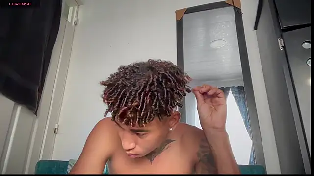 Snapshot of sexy_blacks_ chatting on 11/14/25, 12:04 sexy blacks online show from 11/14/25, 12:04