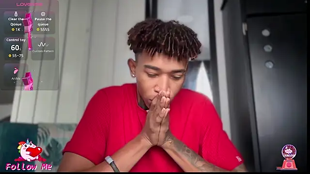 Snapshot of sexy_blacks_ chatting on 11/18/25, 12:20 sexy blacks online show from 11/18/25, 12:20