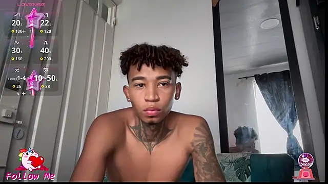 Snapshot of sexy_blacks_ chatting on 11/19/25, 12:05 sexy blacks online show from 11/19/25, 12:05