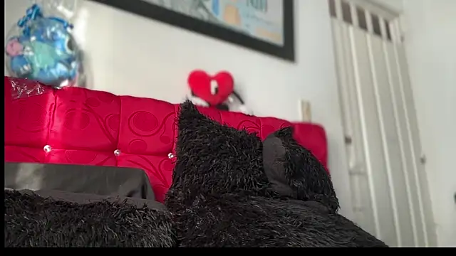 Snapshot of sexy_blacks_ chatting on 01/07/26, 12:29 sexy blacks online show from 01/07/26, 12:29