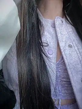 Snapshot of ShannonShanny chatting on 03/13/25, 04:23 ShannonShanny online show from 03/13/25, 04:23