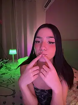 Snapshot of ShannonShanny chatting on 10/17/25, 07:05 ShannonShanny online show from 10/17/25, 07:05