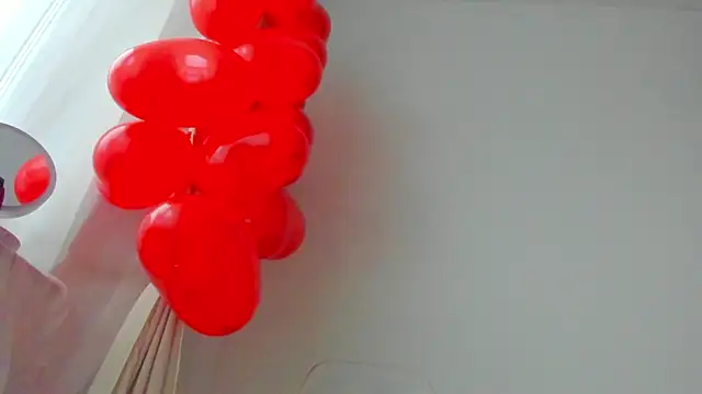 Snapshot of angeloflovee chatting on 10/07/25, 04:53 angeloflovee online show from 10/07/25, 04:53