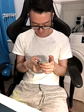 wangjian2324 online show from 11/22/25, 12:15