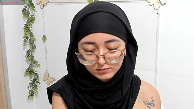 aysel elid online show from 04/24/26, 10:23