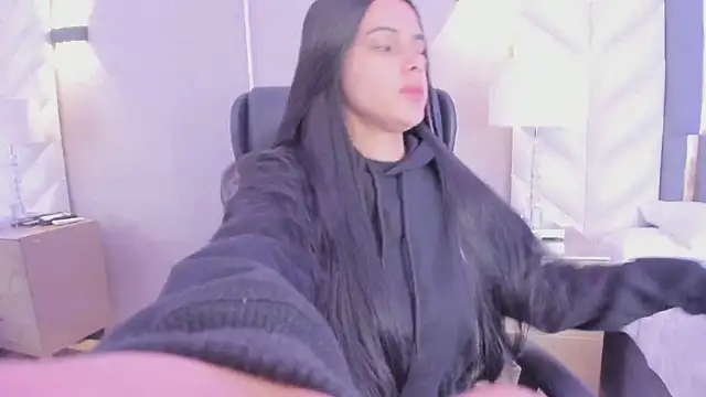 ChloeHarper  online show from 01/11/26, 12:32