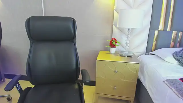 ChloeHarper  online show from 02/11/26, 11:37