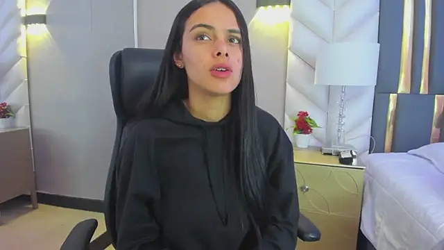 ChloeHarper  online show from 03/11/26, 11:49