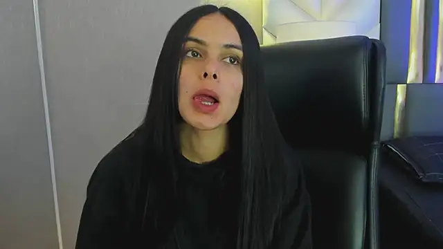 ChloeHarper  online show from 04/03/26, 11:41