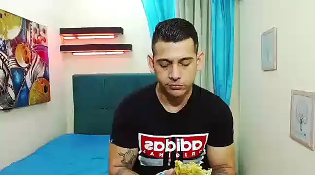 Snapshot of master_monstercock_ chatting on 03/10/25, 03:23 master monstercock online show from 03/10/25, 03:23